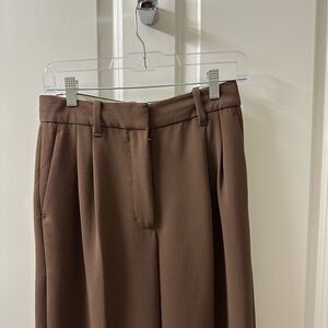 Aritzia Wilfred - Brown Effortless Pants - size 6 - worn but perfect condition